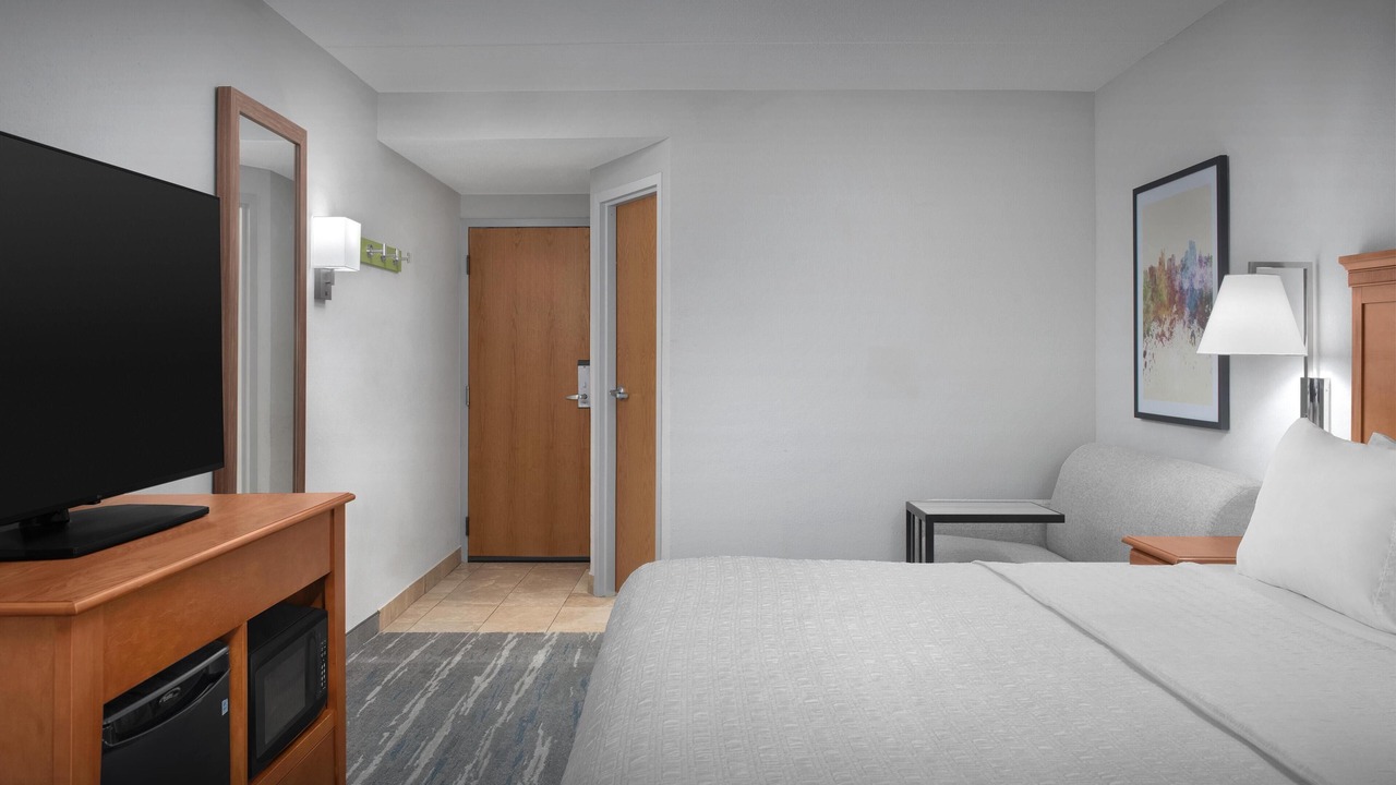Photo of Bedroom in Green Tree