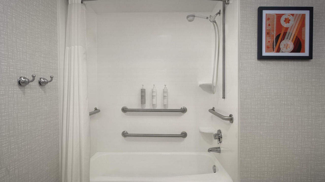 Photo of Bathroom in Green Tree