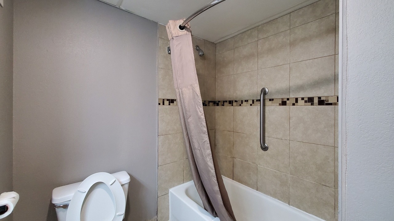 Photo of Bathroom in Clute