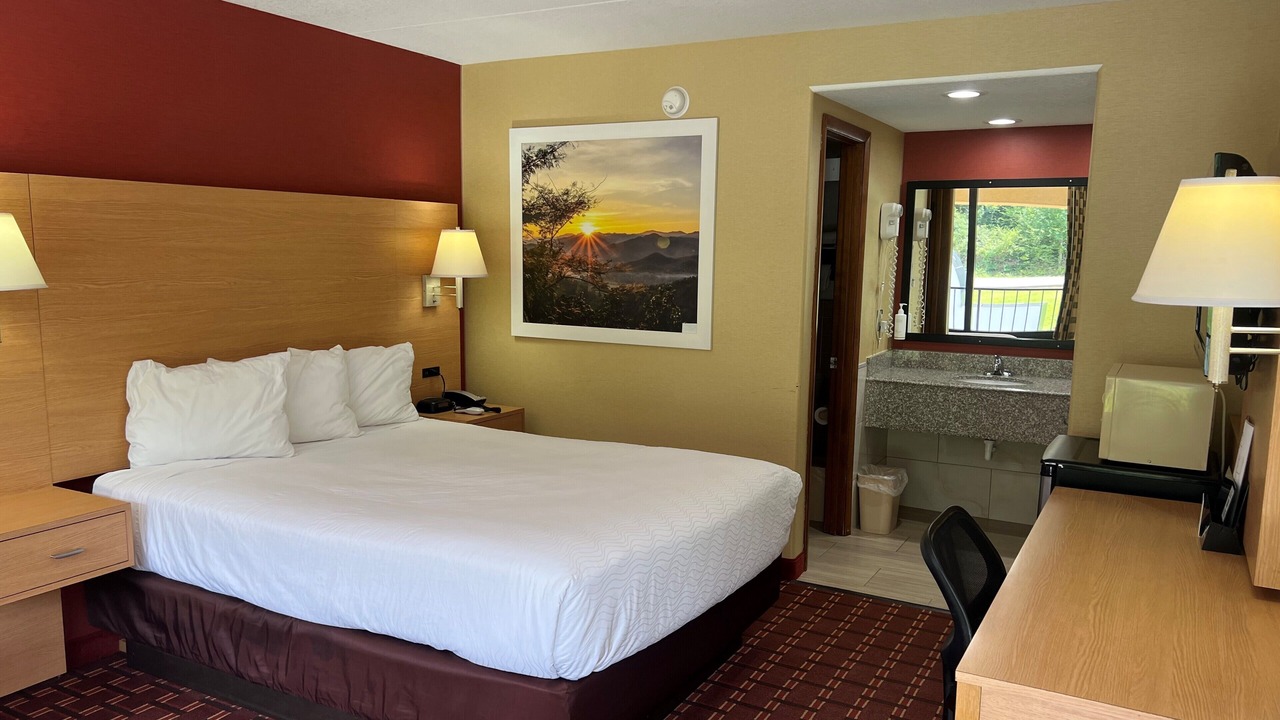 Photo of Bedroom in Sweetwater