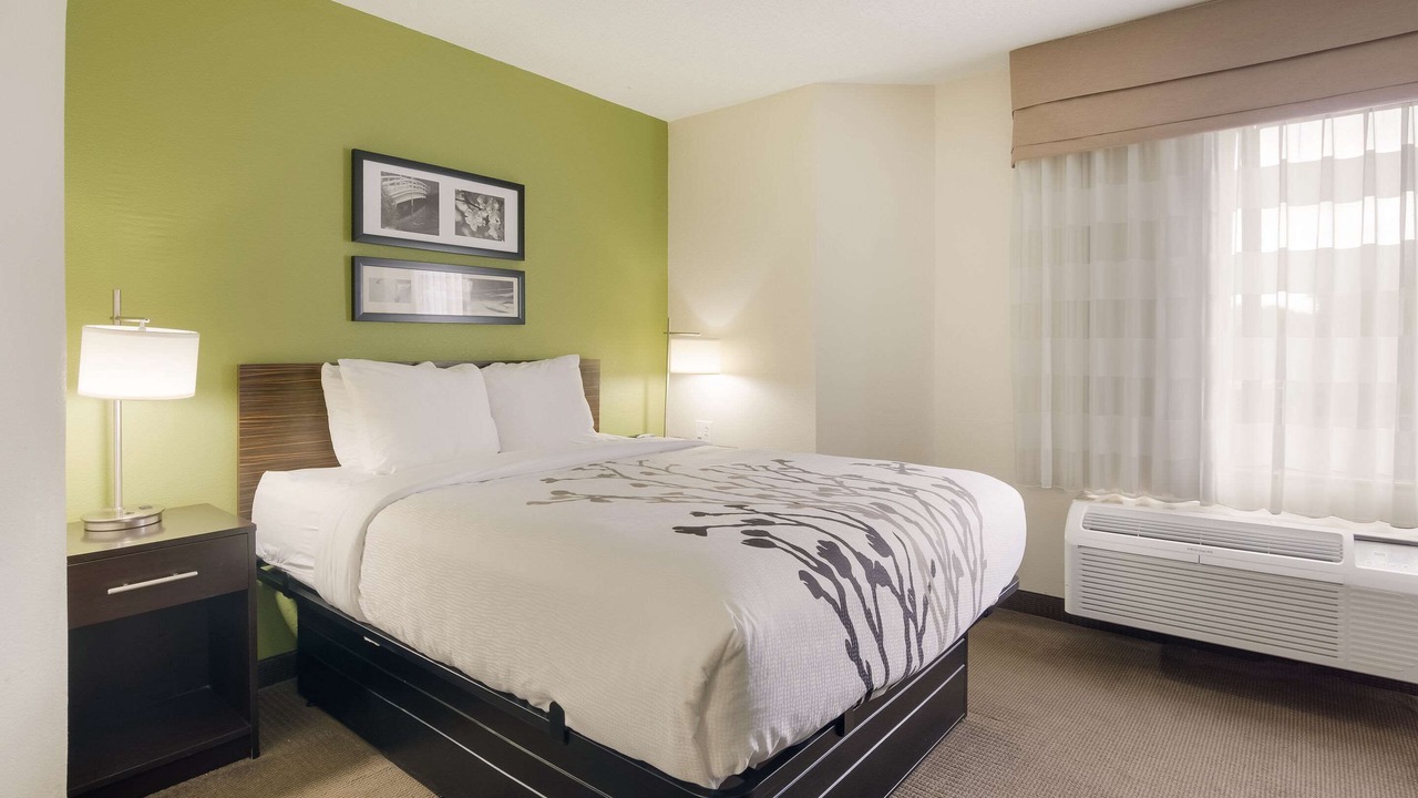 Photo of Bedroom in Cave Spring