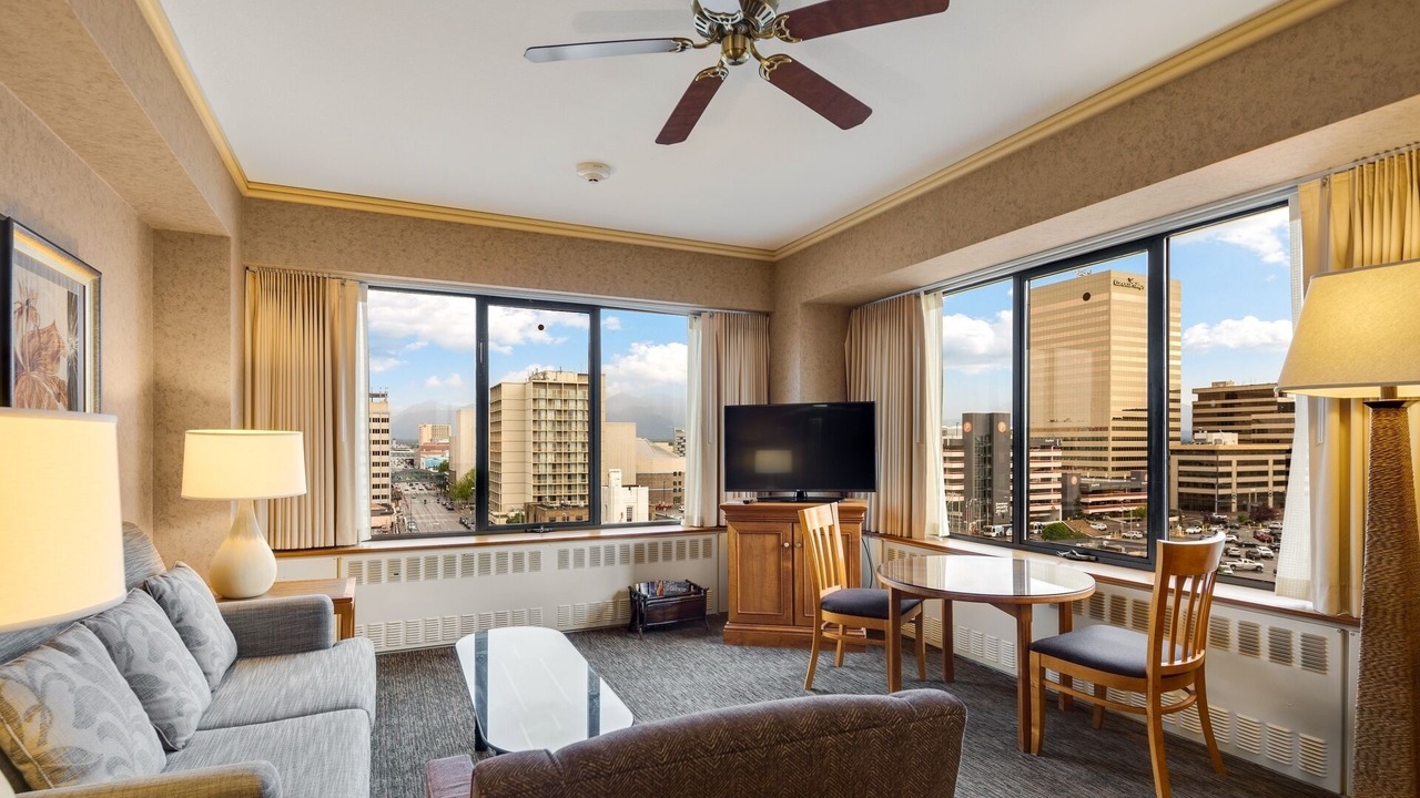 Photo of Livingroom in Downtown Anchorage