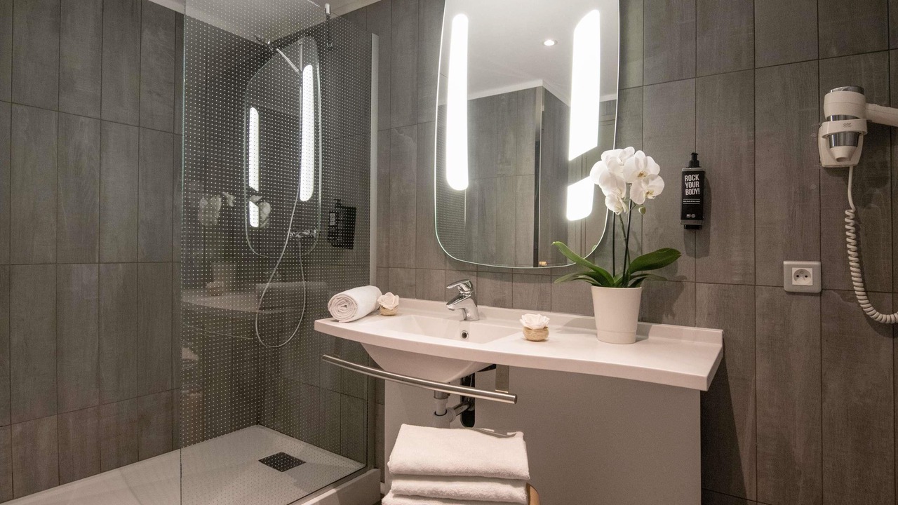 Photo of Bathroom in Cannes La Bocca