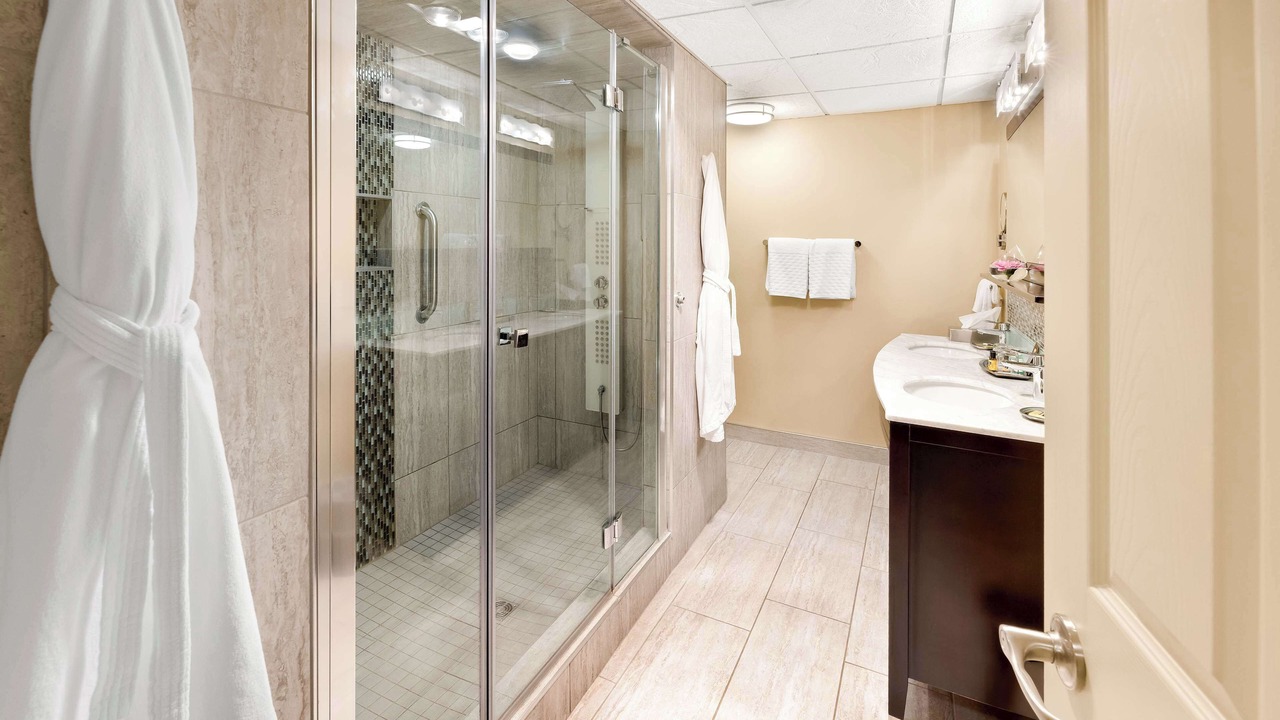 Photo of Bathroom in Thunder Bay