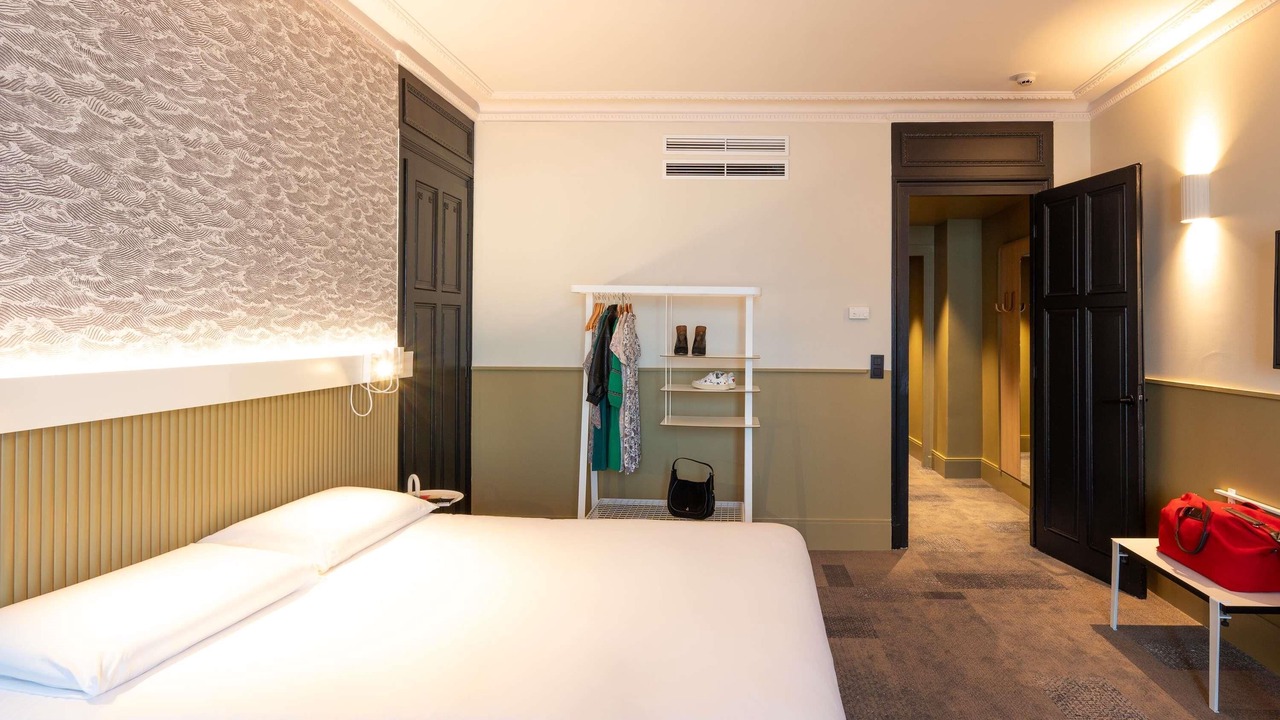 Photo of Bedroom in 2nd Arrondissement