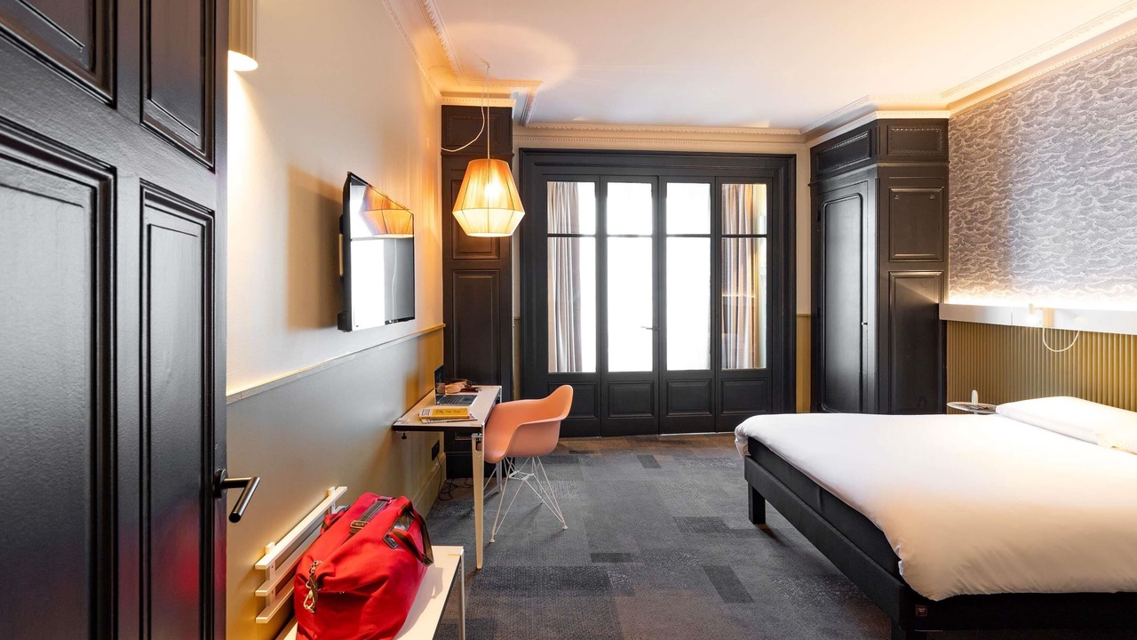 Photo of Bedroom in 2nd Arrondissement