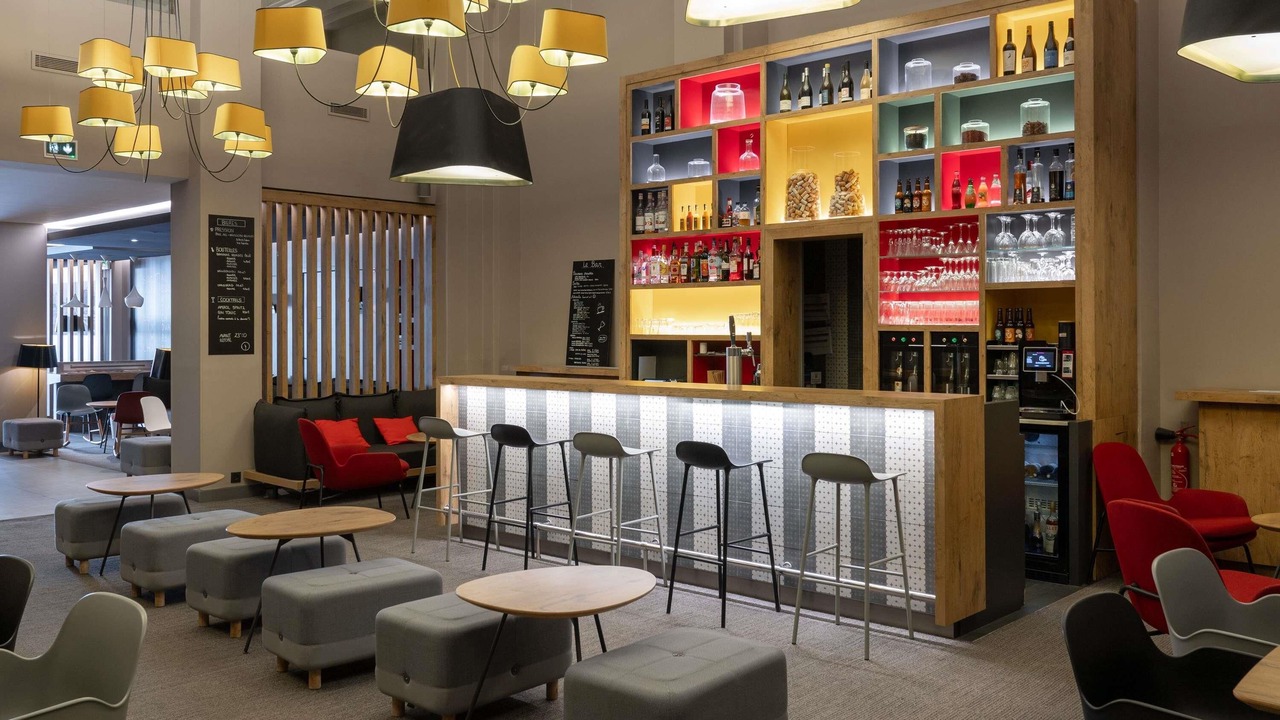 Photo of Others in 2nd Arrondissement