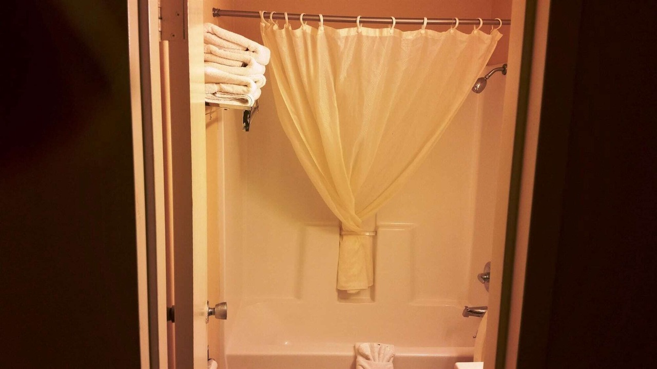 Photo of Bathroom in Elk City