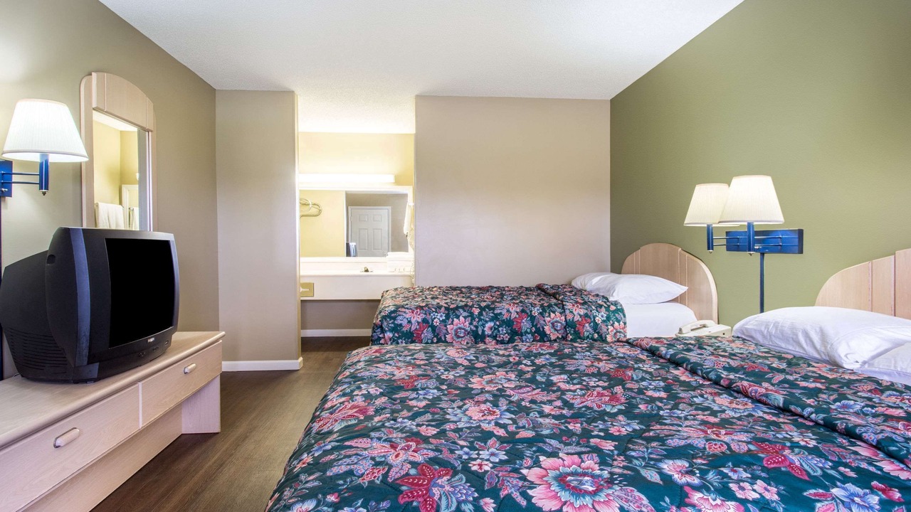 Photo of Others in Monticello