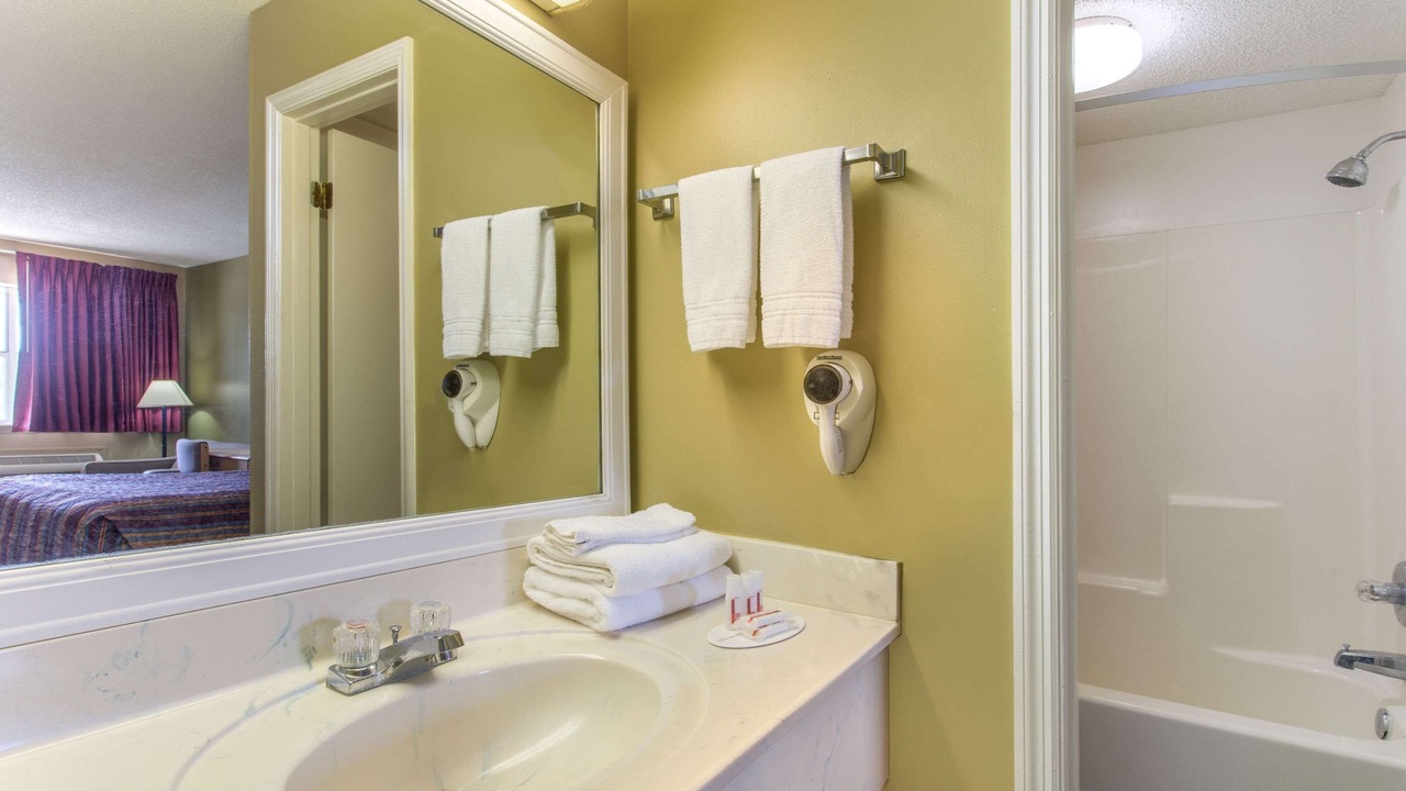 Photo of Others in Monticello