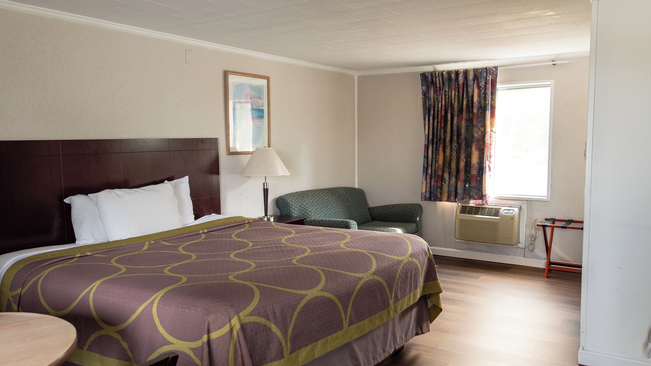Photo of Bedroom in West Yarmouth