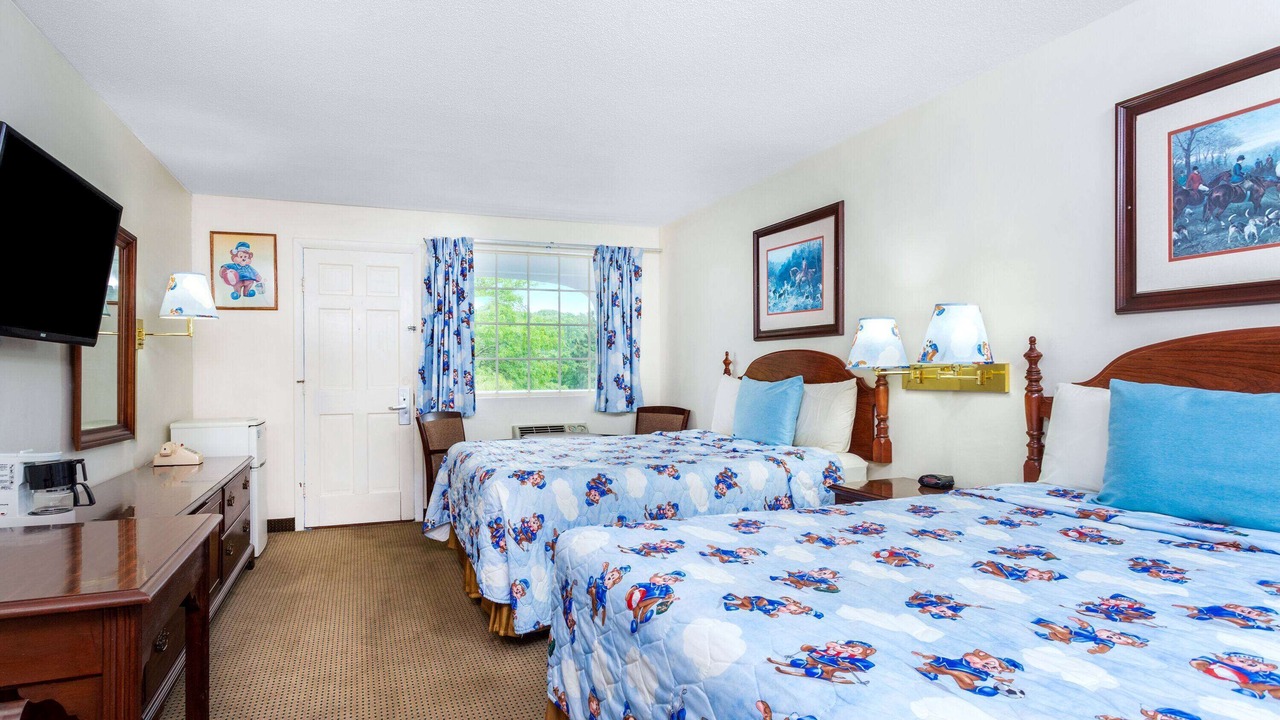 Photo of Others in West Dennis