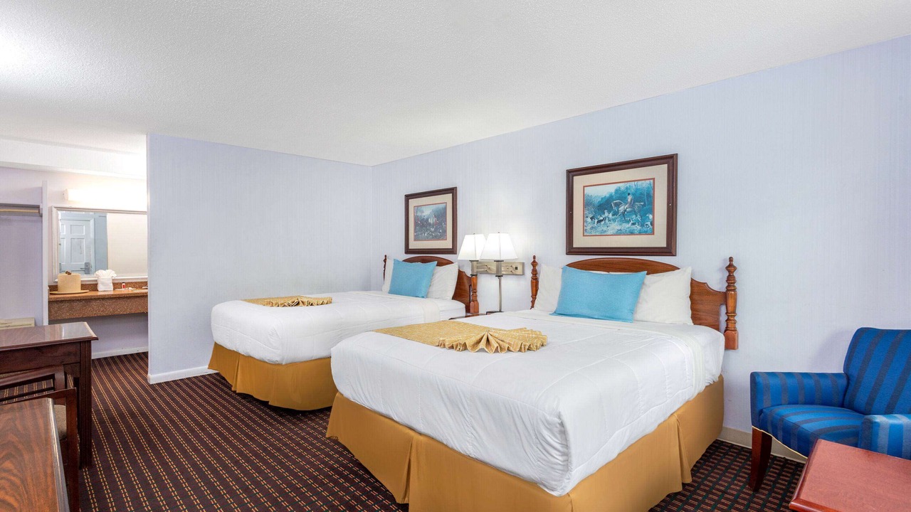 Photo of Others in West Dennis