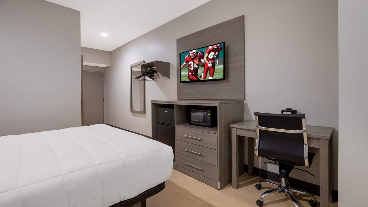 Photo of Bedroom in Sulphur