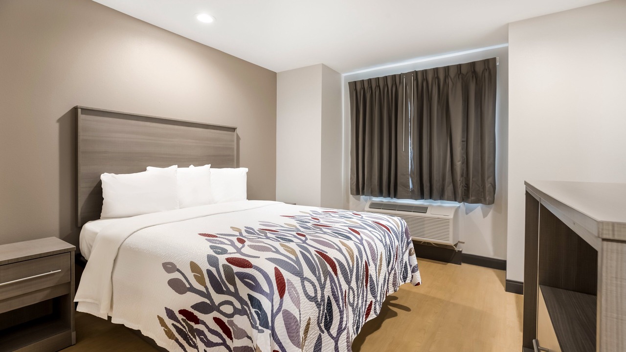 Photo of Bedroom in Sulphur