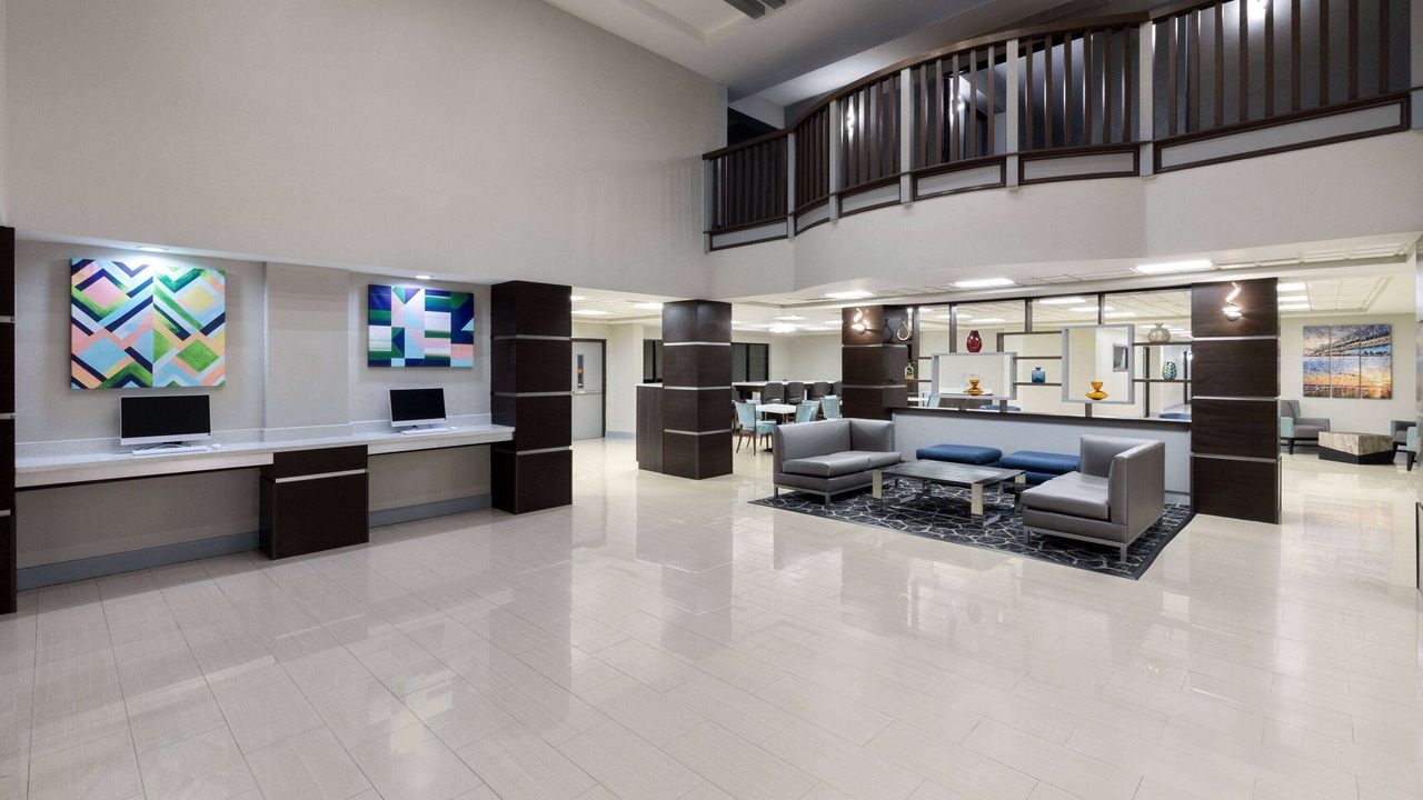Photo of Livingroom in Sulphur