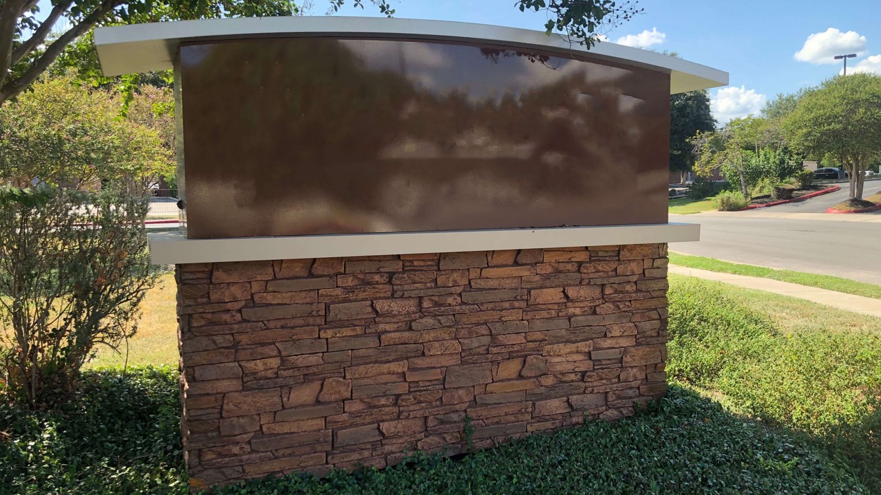 Photo of Outdoor in Vance Jackson