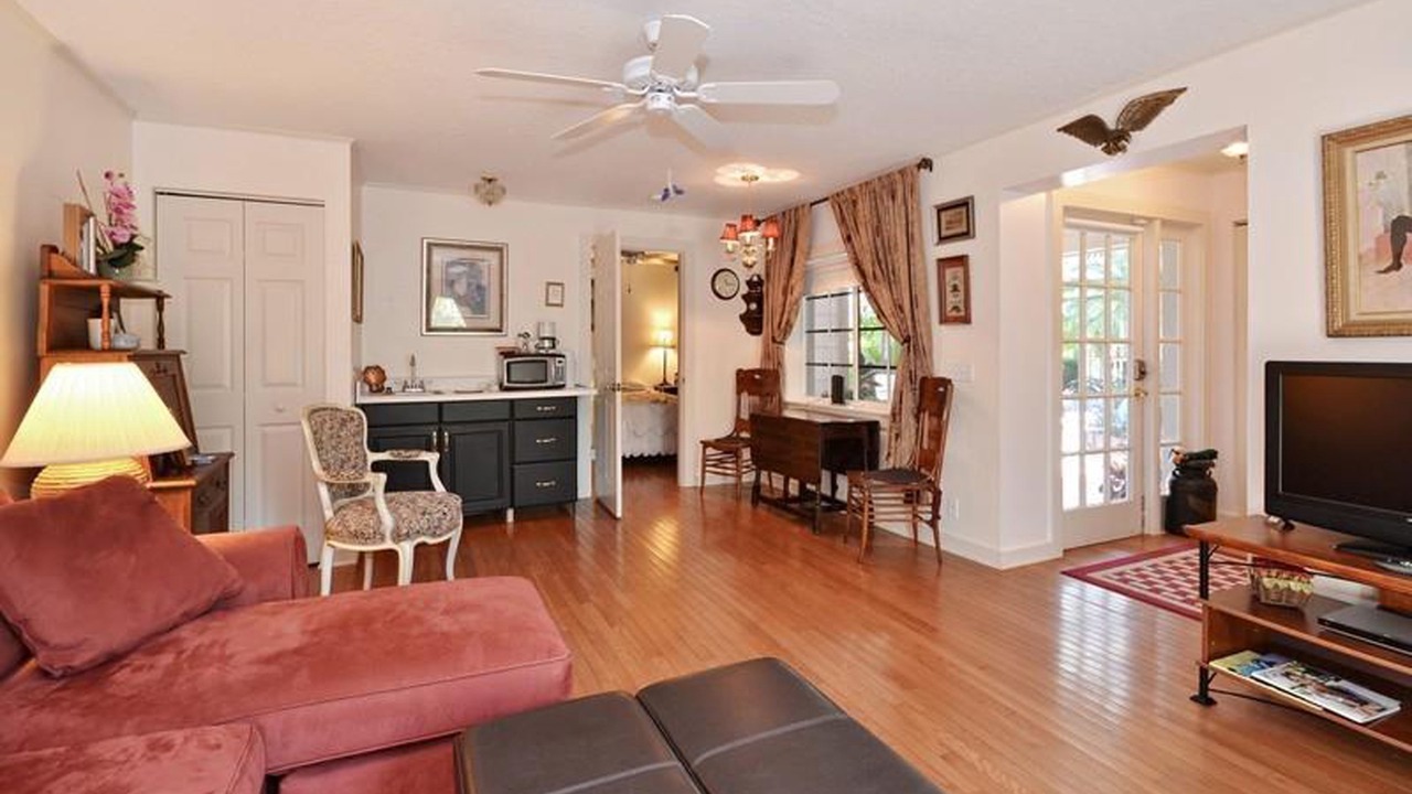 Photo of Others in Parrot Cove