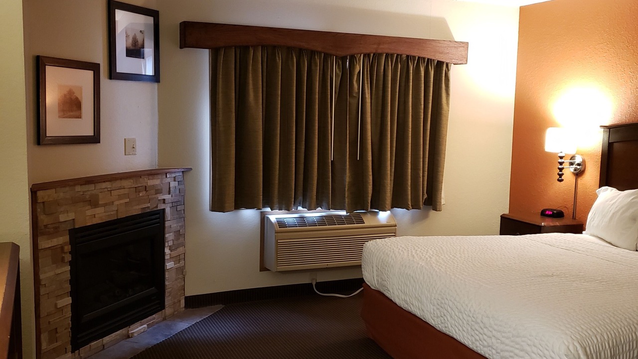 Photo of Bedroom in Iron River