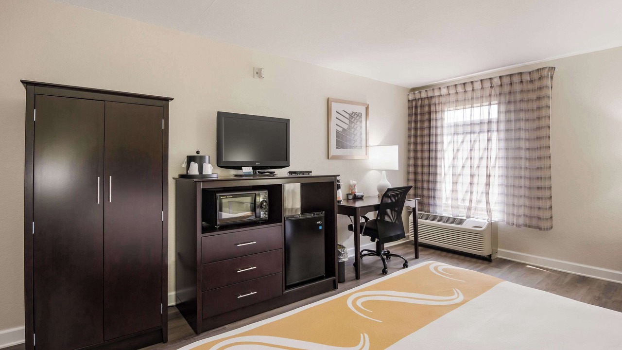 Photo of Bedroom in Quincy