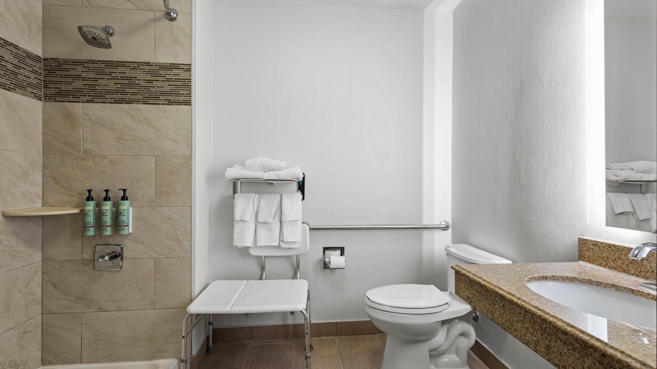 Photo of Bathroom in Batavia