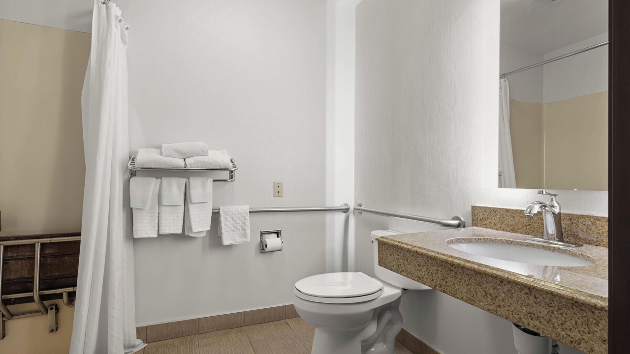 Photo of Bathroom in Batavia