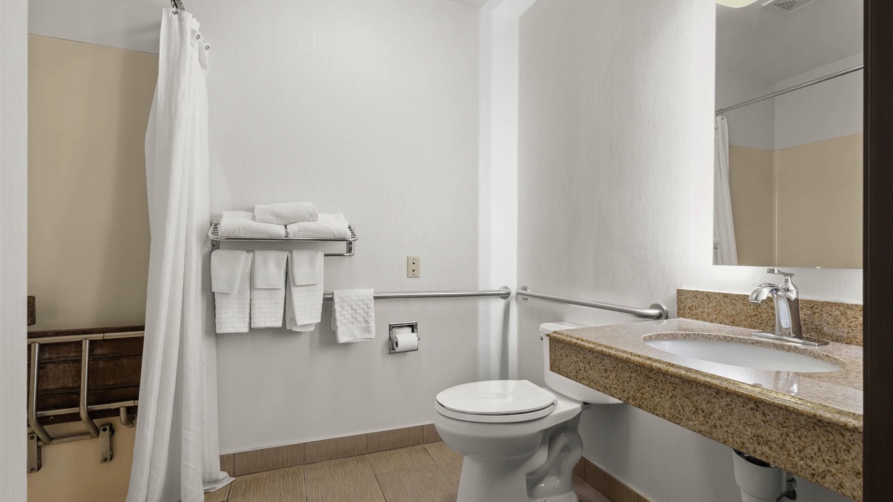 Photo of Bathroom in Batavia