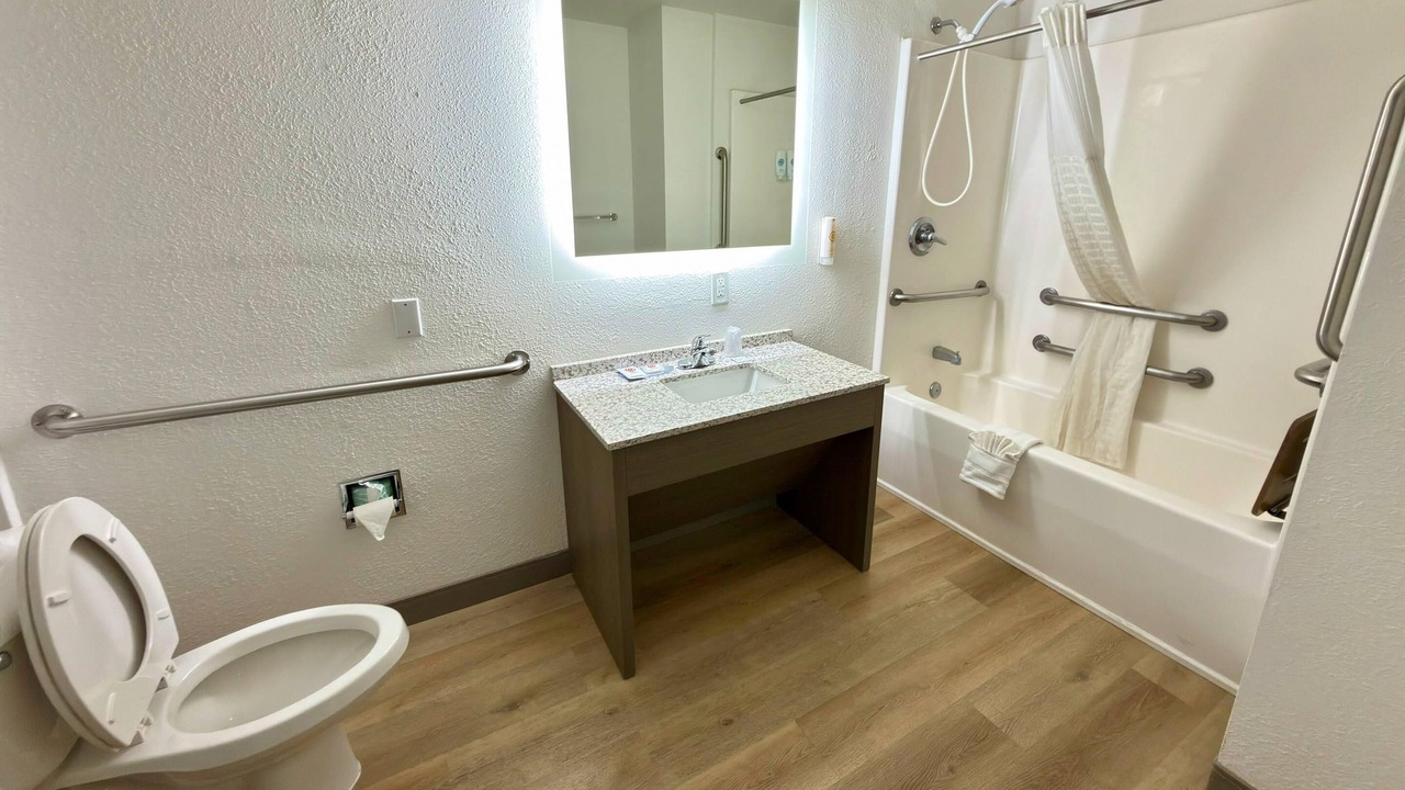 Photo of Bedroom in Allison