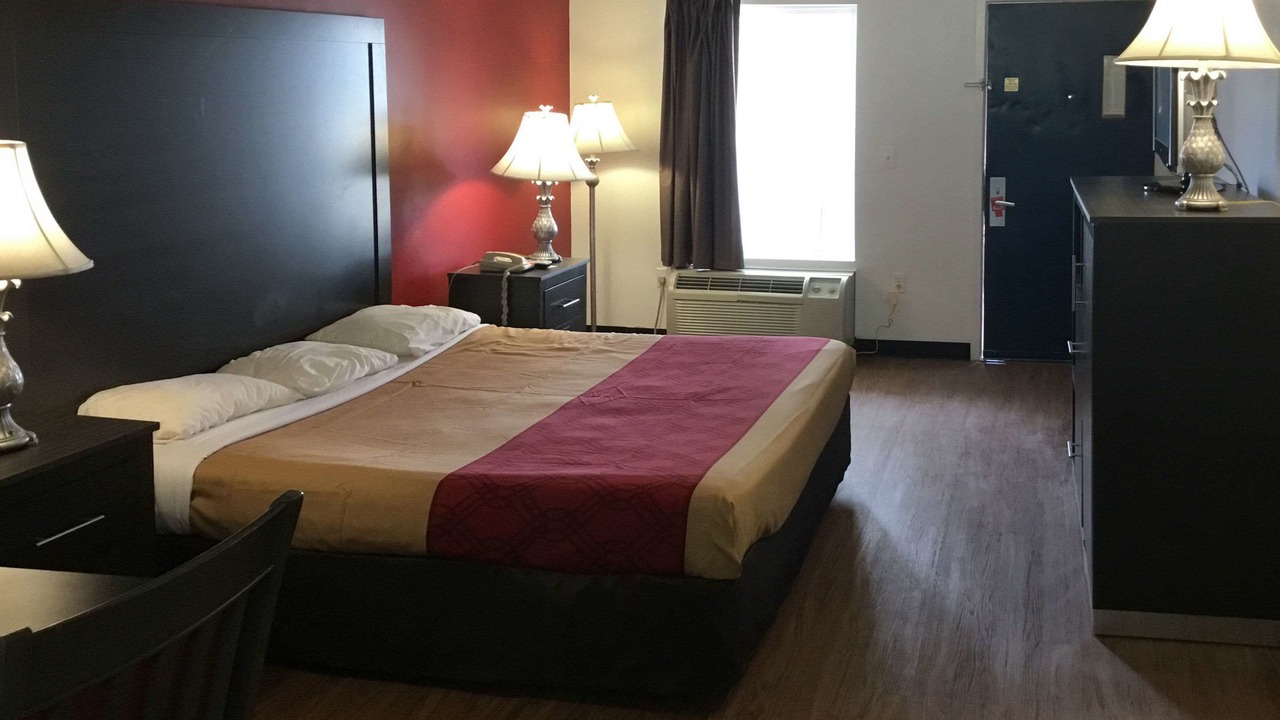 Photo of Bedroom in Ruther Glen