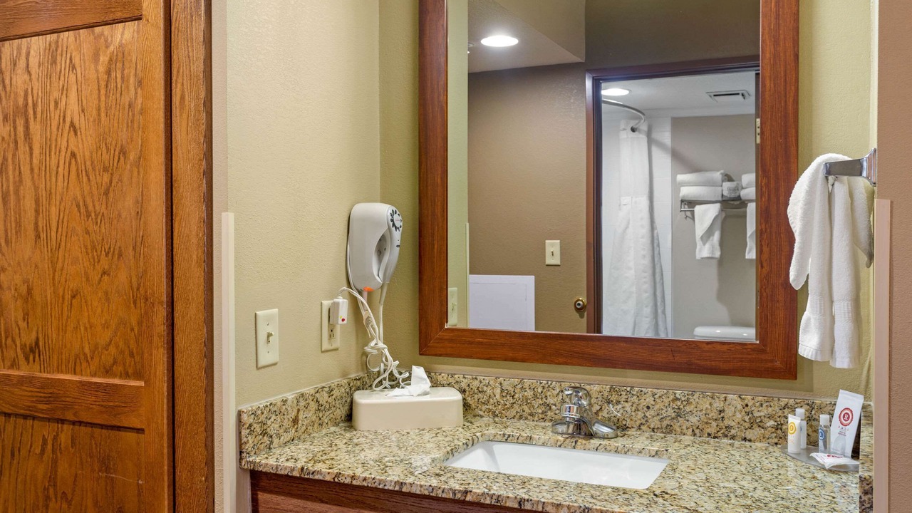 Photo of Bathroom in Marshall