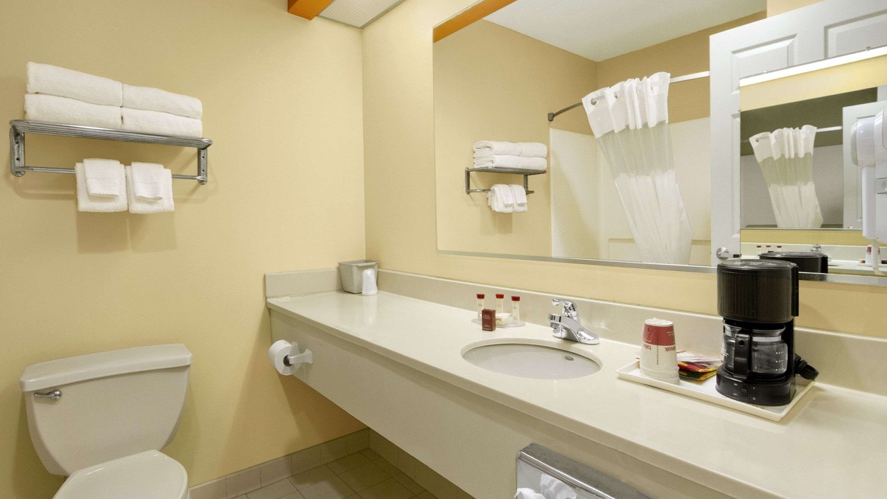 Photo of Bathroom in St. Andrews