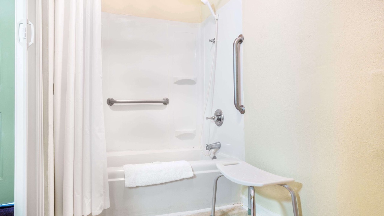 Photo of Bathroom in Manning