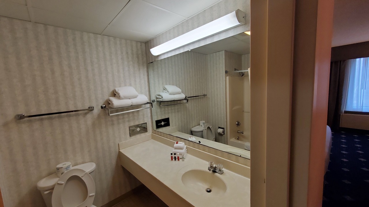Photo of Bathroom in Conning Towers Nautilus Park