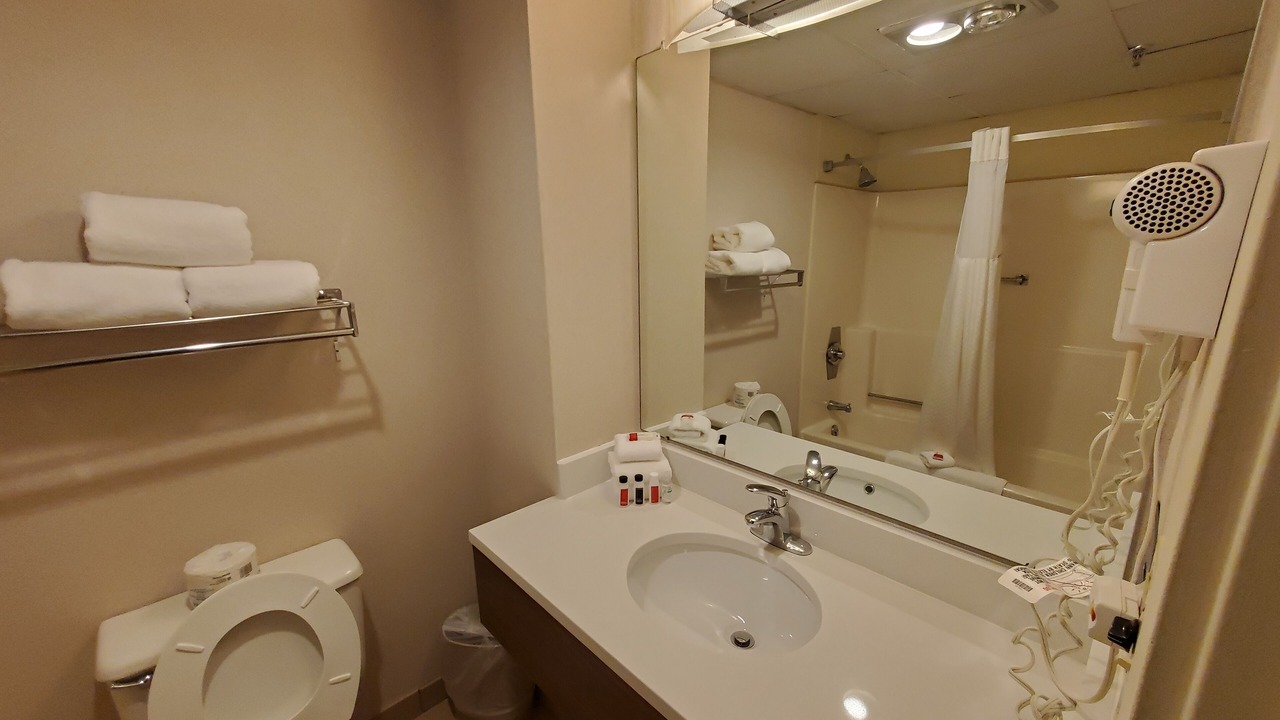 Photo of Bathroom in Conning Towers Nautilus Park