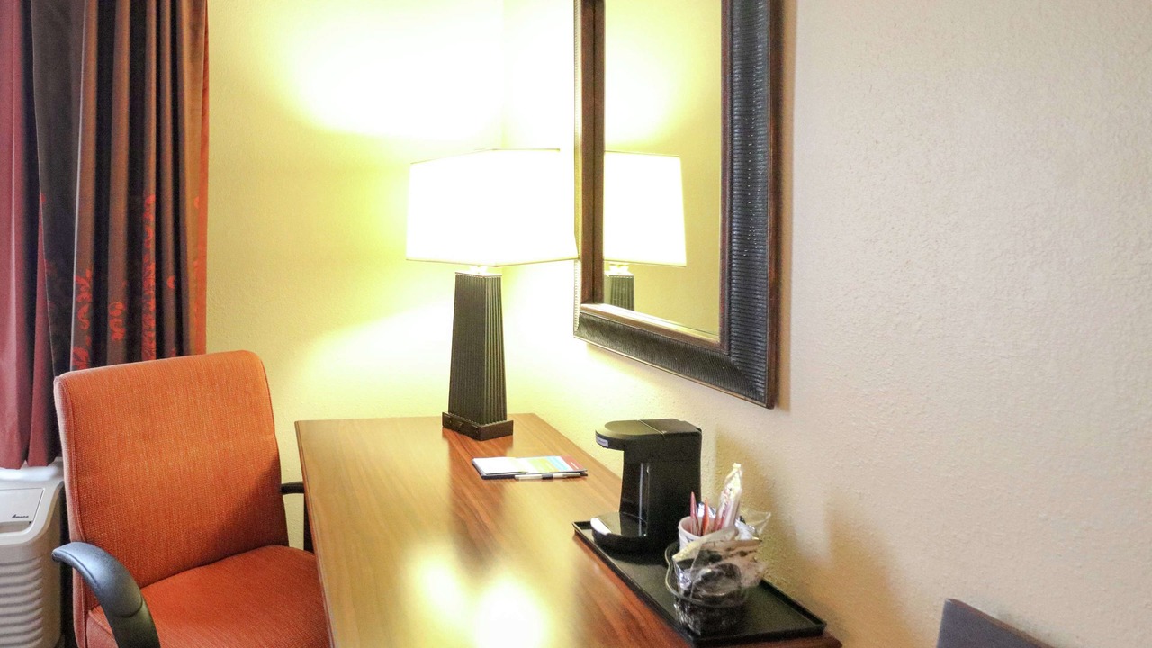 Photo of Bedroom in Grove City
