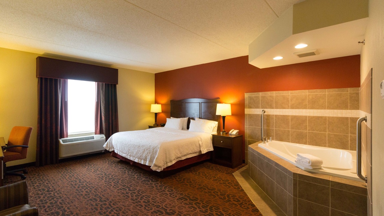 Photo of Bedroom in Grove City
