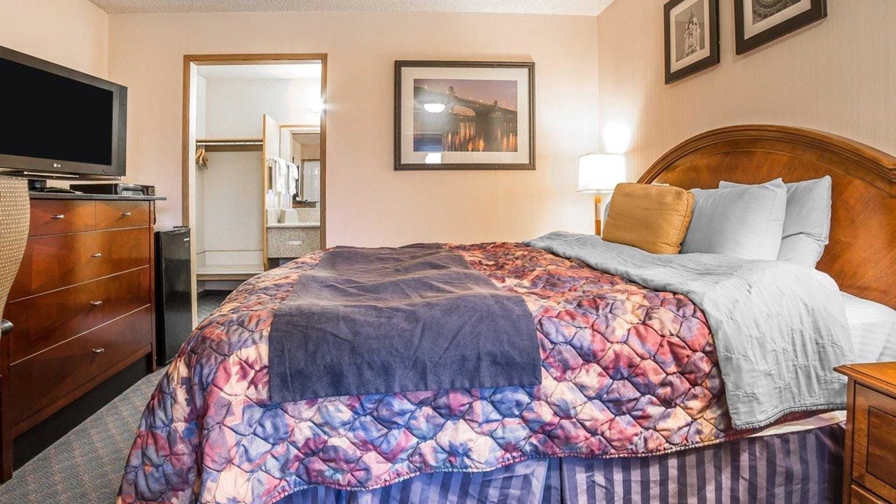 Photo of Bedroom in Baker City