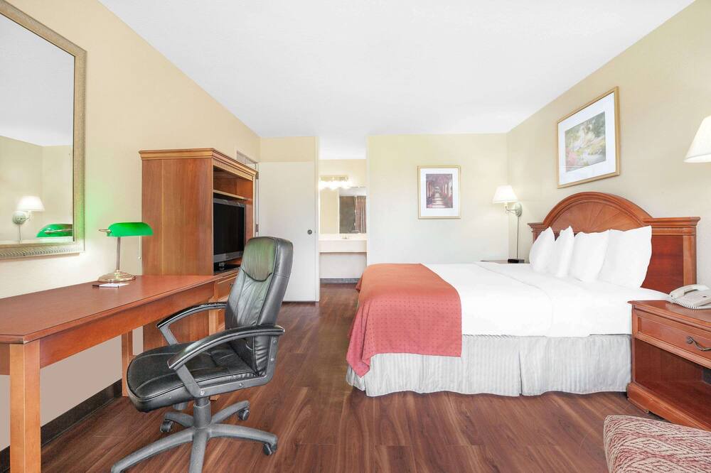 Photo of Bedroom in Paris