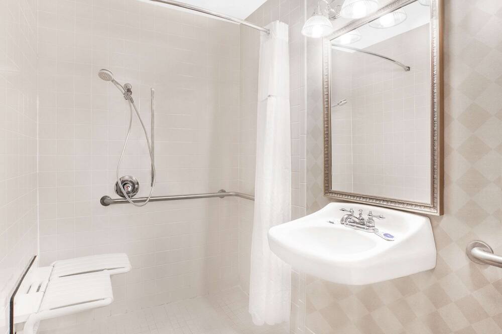 Photo of Bathroom in Paris