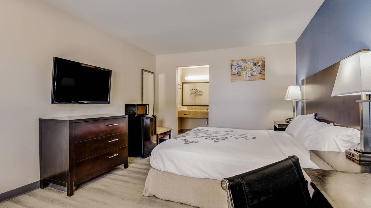 Photo of Bedroom in Enid