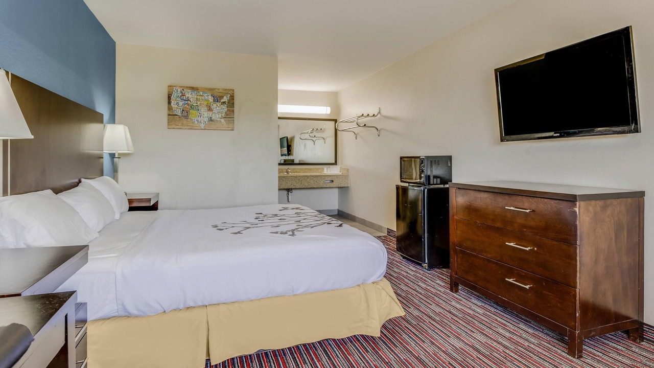 Photo of Bedroom in Enid