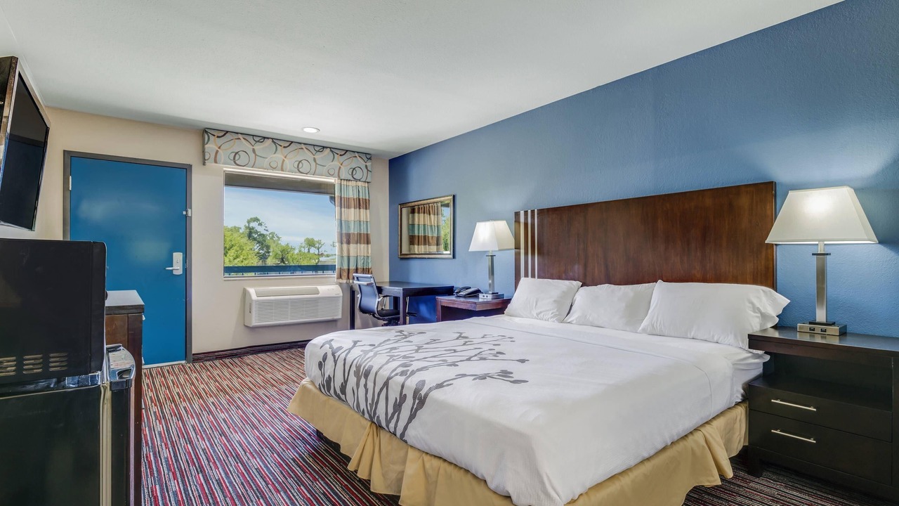 Photo of Bedroom in Enid