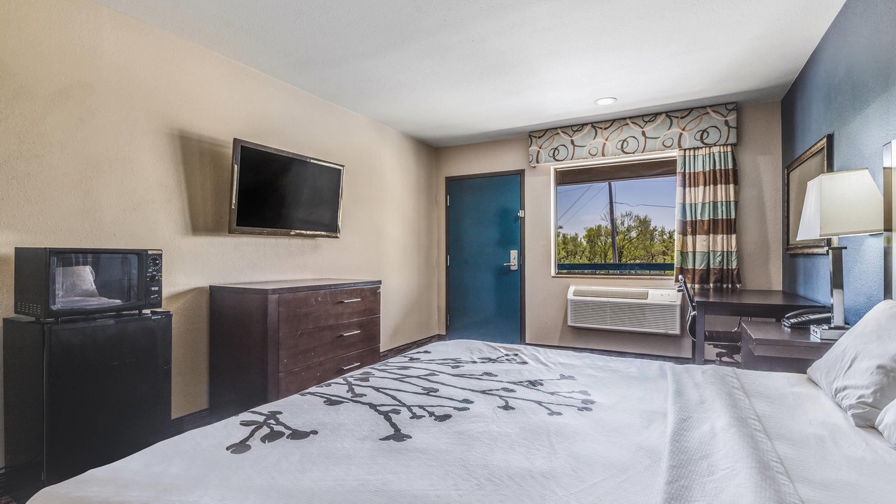 Photo of Bedroom in Enid