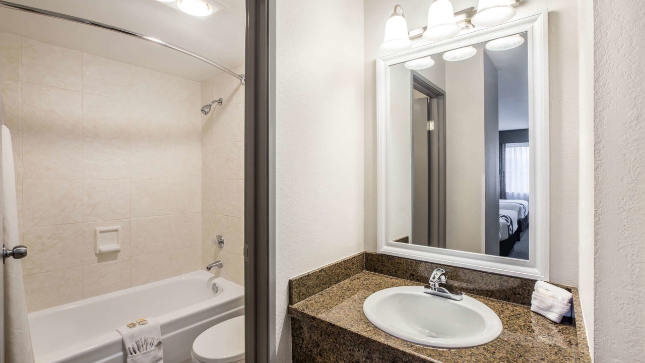 Photo of Bathroom in Paine Field-Lake Stickney