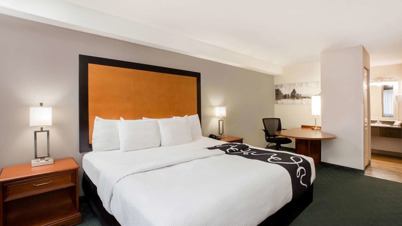 Photo of Bedroom in Paine Field-Lake Stickney