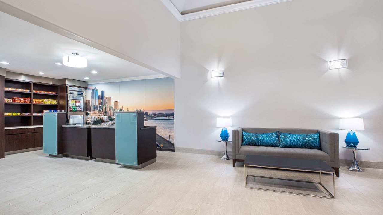 Photo of Livingroom in Paine Field-Lake Stickney