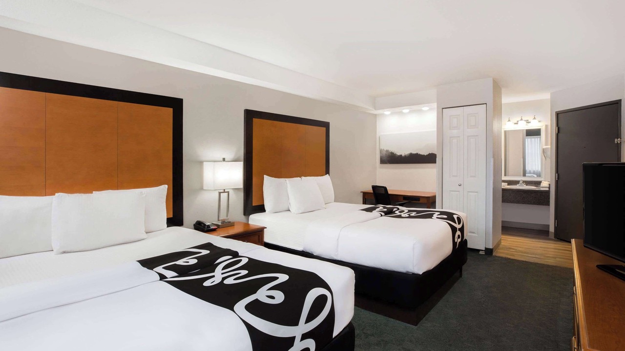 Photo of Bedroom in Paine Field-Lake Stickney