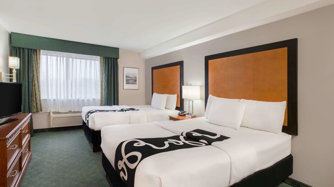 Photo of Bedroom in Paine Field-Lake Stickney