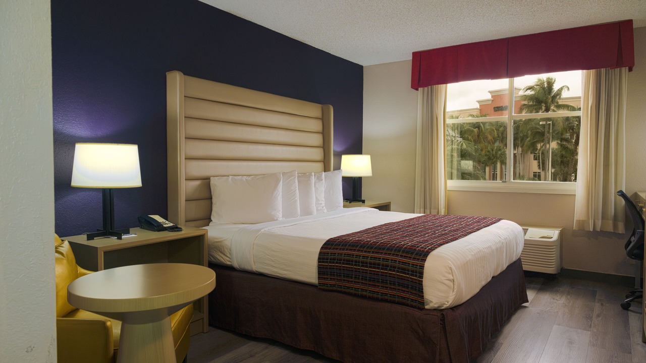 Photo of Bedroom in Ludlam