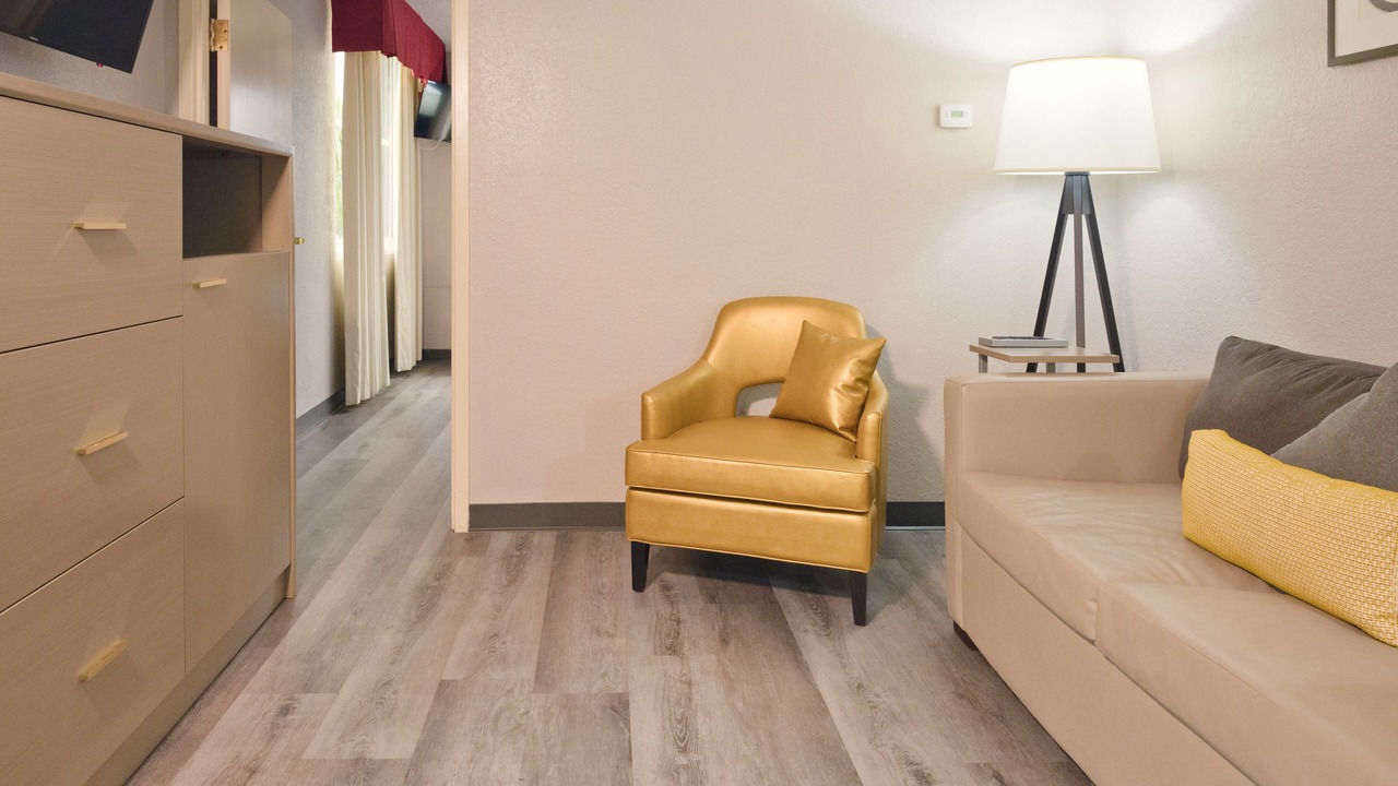 Photo of Bedroom in Ludlam